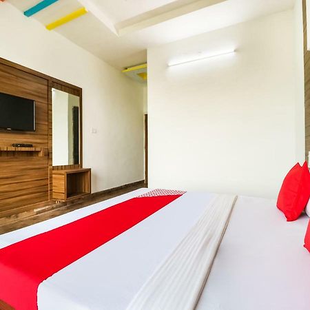 Oyo 47630 Grand Villa Moga Exterior foto